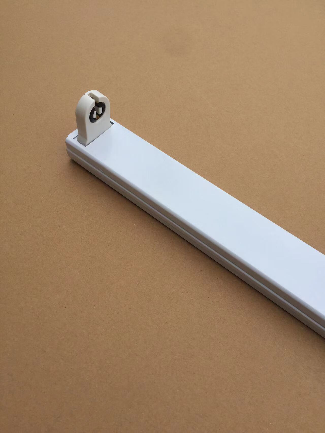 傳統照明升級指南 T8日光燈吸頂套裝詳解與選購建議